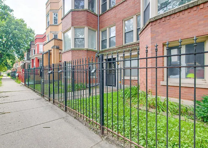 1 Mi To Washington Park: Spacious 1st-floor Condo! * Chicago