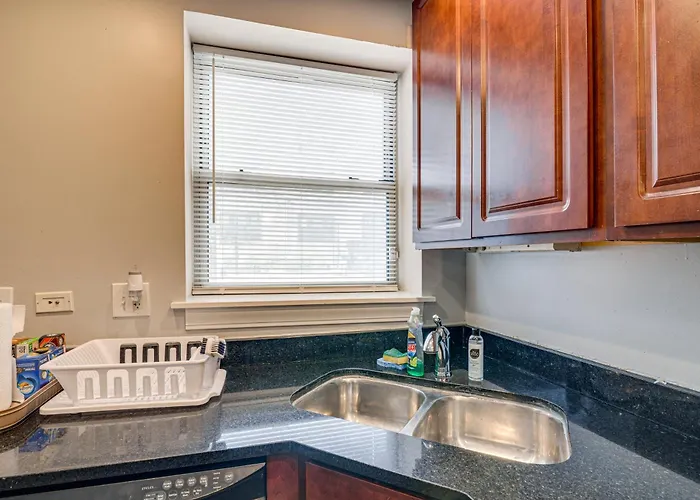 1 Mi To Washington Park: Spacious 1st-floor Condo! Ferienhaus Chicago