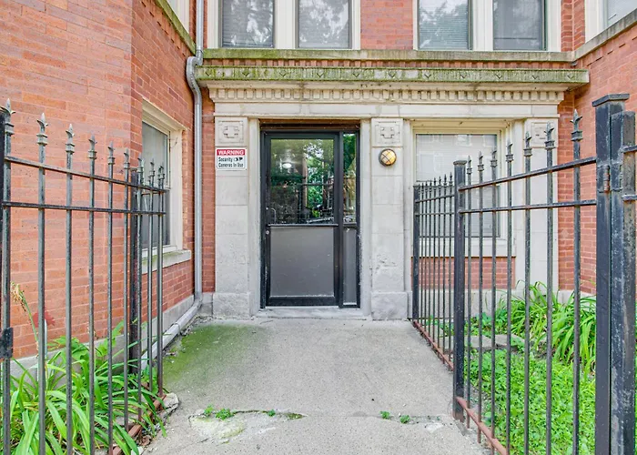 1 Mi To Washington Park: Spacious 1st-floor Condo! *